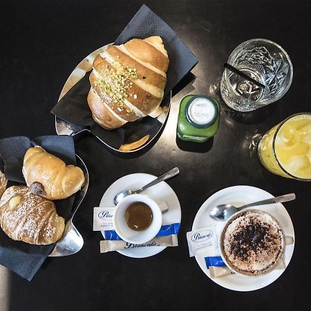 ナポリ Donna Luisa Bed & Breakfast エクステリア 写真